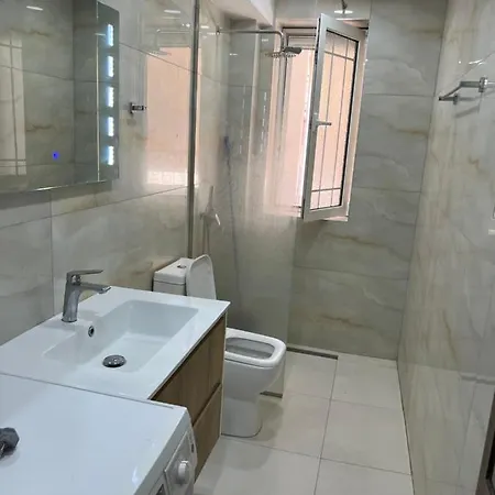 Leti Kavaja St Apartamento