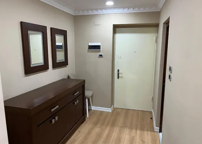 Leti Kavaja St Apartman *